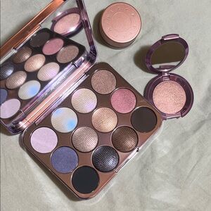 3pc BECCA Set!!!! New!
Oh yeah baby, , 3pc, Pearl Glow Shimmering Palette